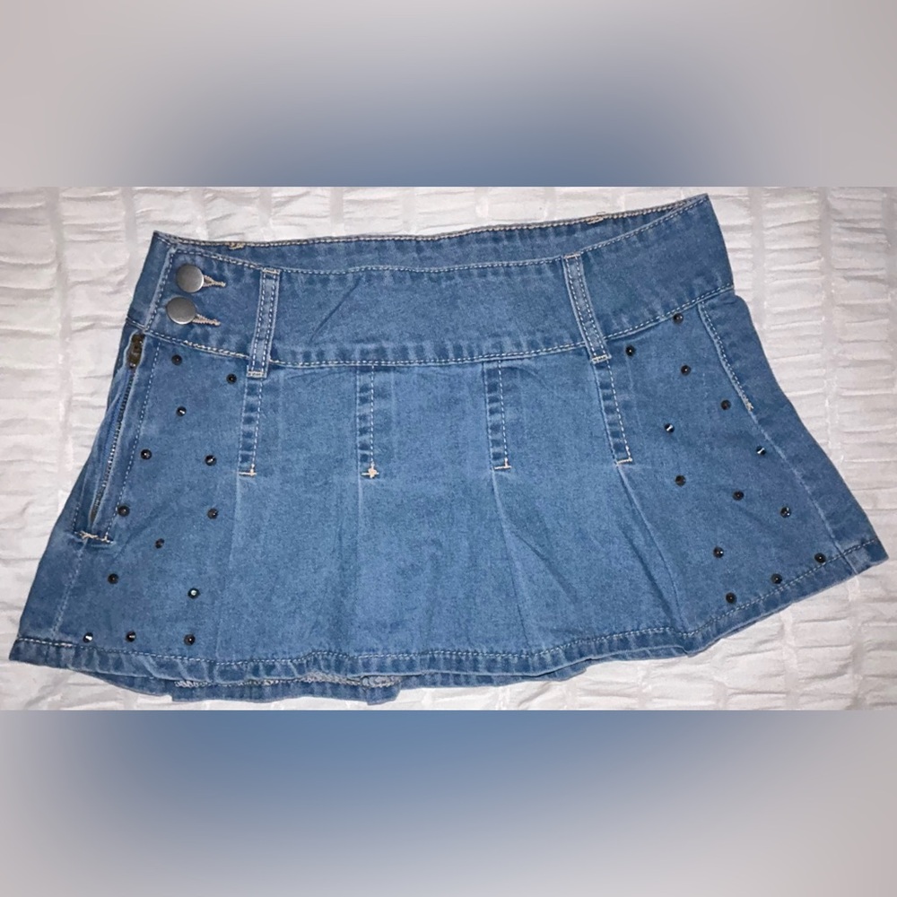 Brand new women’s Jean skirt!